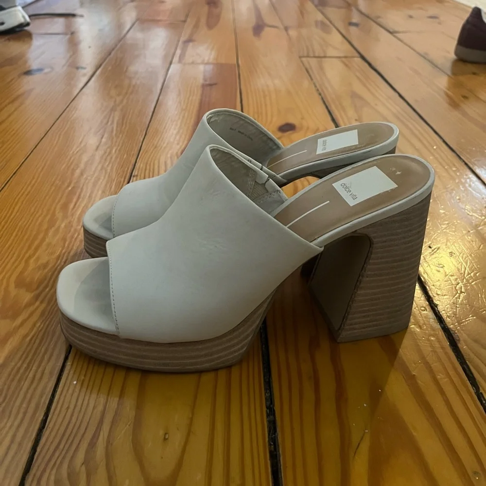Dolce Vita Cream Open-Toe Platform Block Heel Sandals - Picture 1 of 5